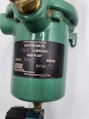 Centro-Matic Grease Lubricant Ram Pump 82886 ratio: 20:1 & MAC 35A-AAADDAJ-1KE