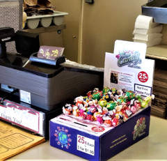 25 Candy Selling Counter Top Displays – Home Based Business Start Up Gig