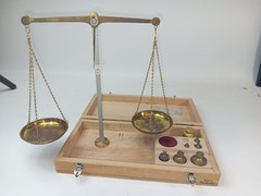 Vintage Gold Travelling Scale in wooden box. Marked Western Germany